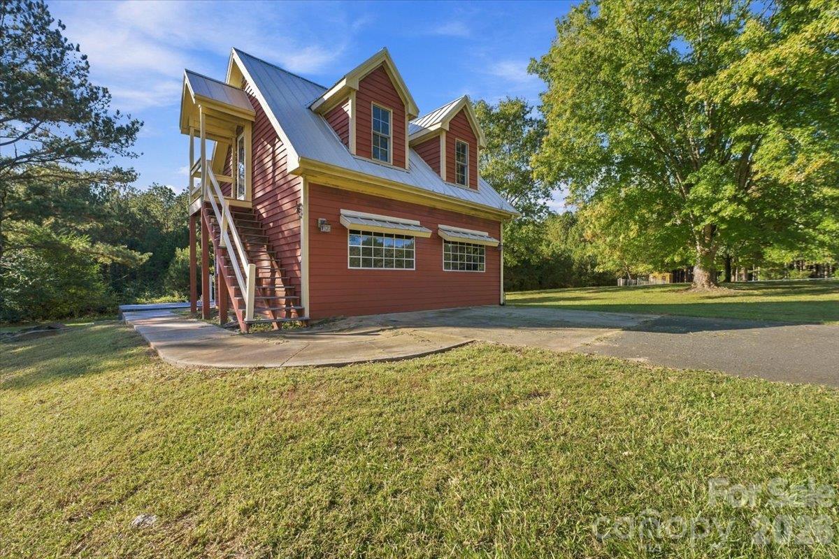 Single Family Residence at 2259 Okeewemee-Star Road, Troy, photo 37 of 48