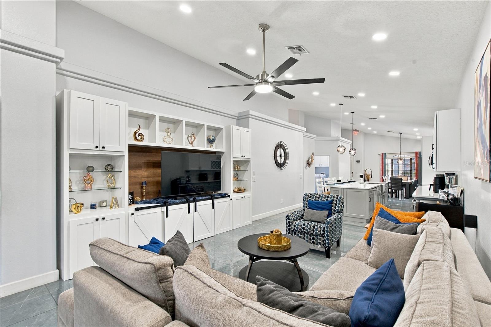 Single Family Residence at 825 BRIDGEFORD CROSSING BLVD, DAVENPORT, photo 15 of 46
