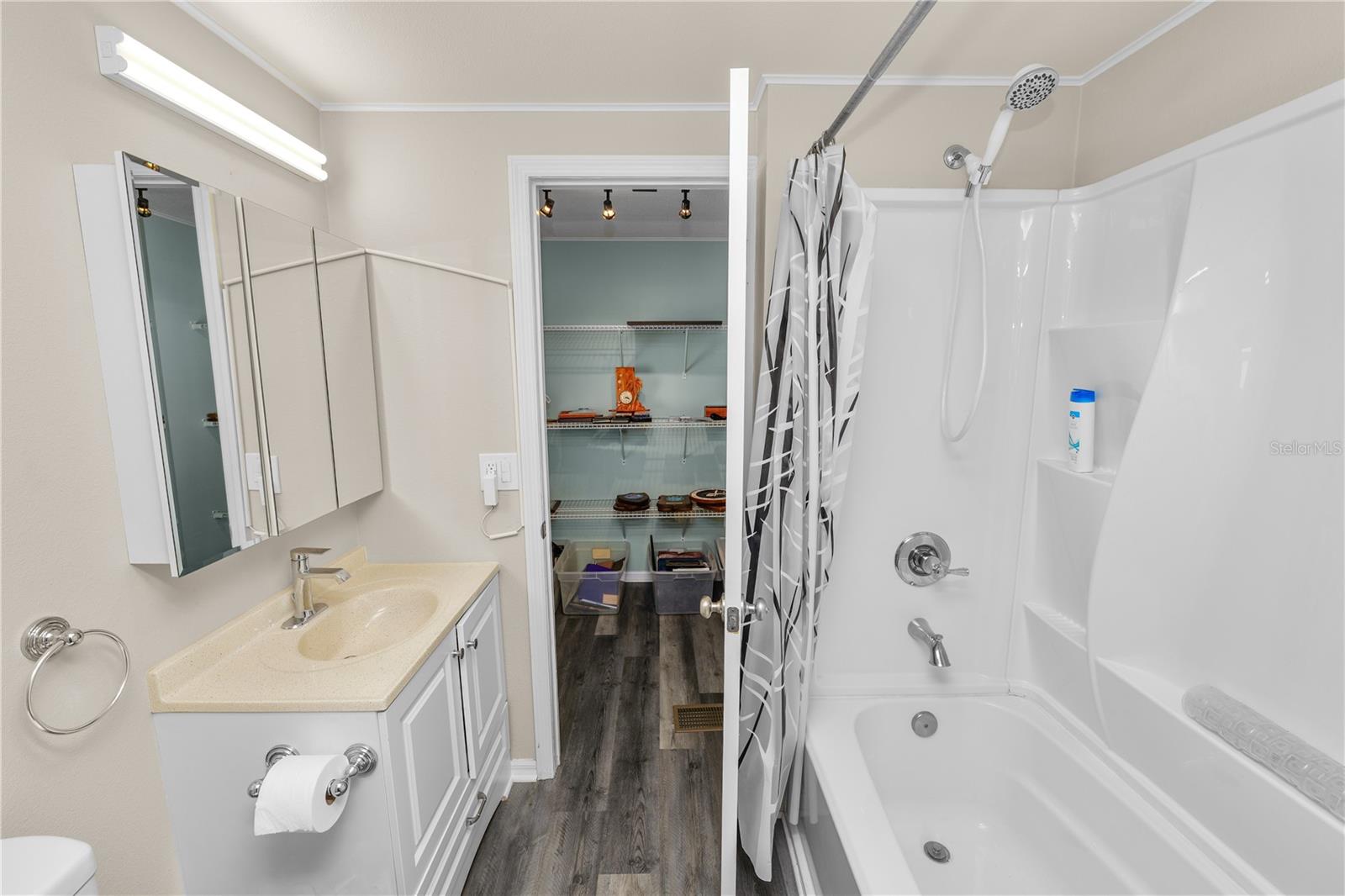 Manufactured Home at 918 PINE RIDGE DR, LAKELAND, photo 29 of 44