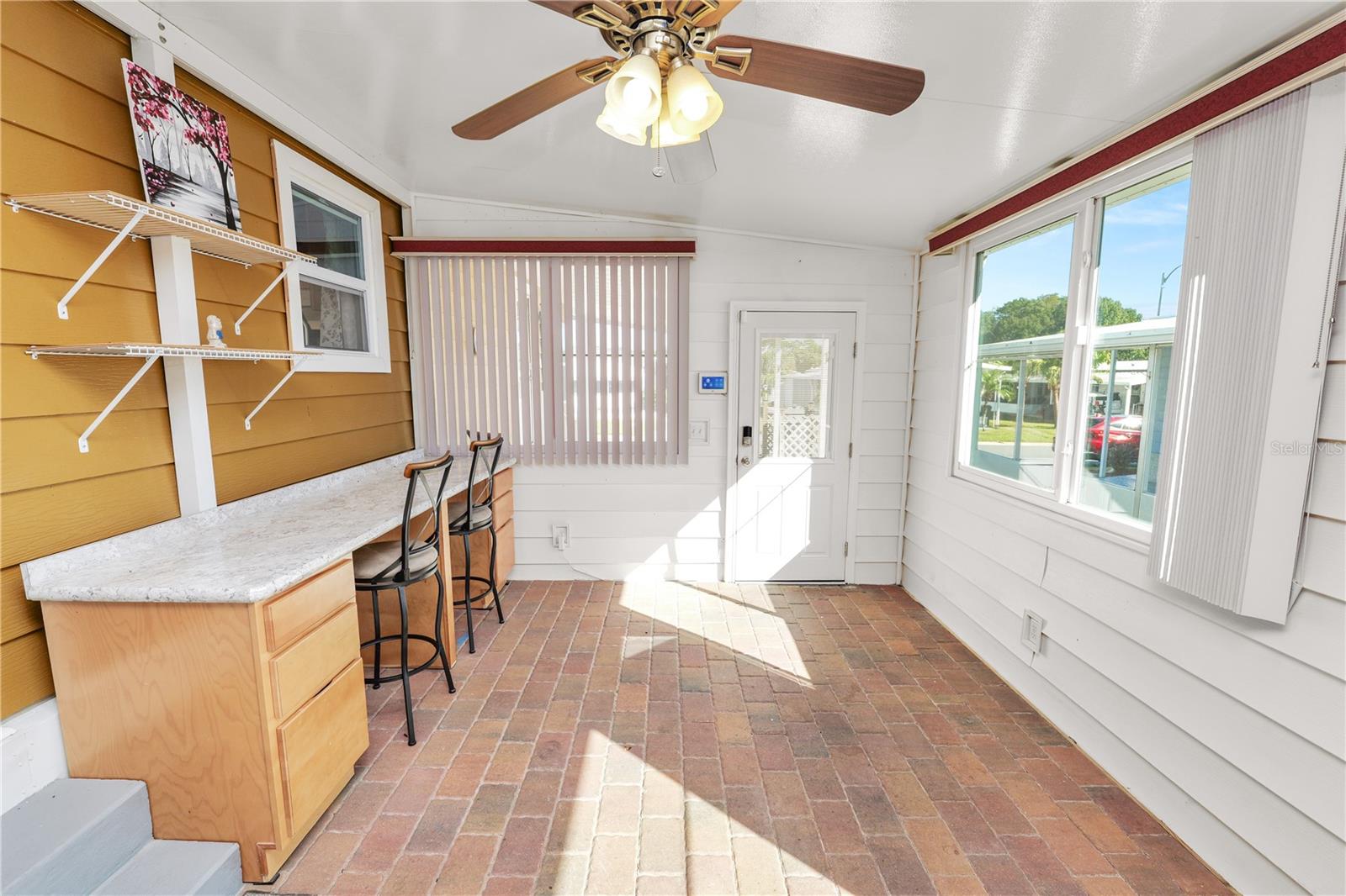 Manufactured Home at 918 PINE RIDGE DR, LAKELAND, photo 33 of 44