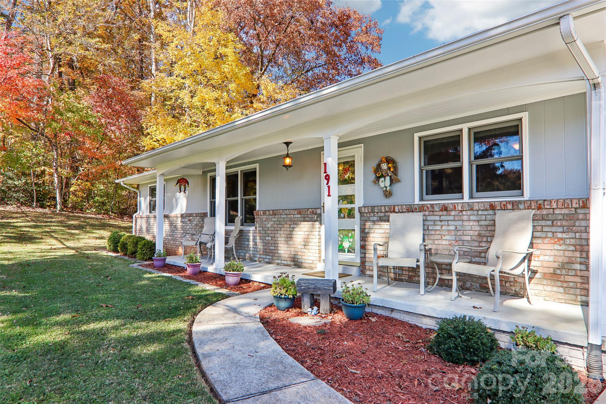 Single Family Residence at 191 Auburn Road, Waynesville, photo 2 of 46