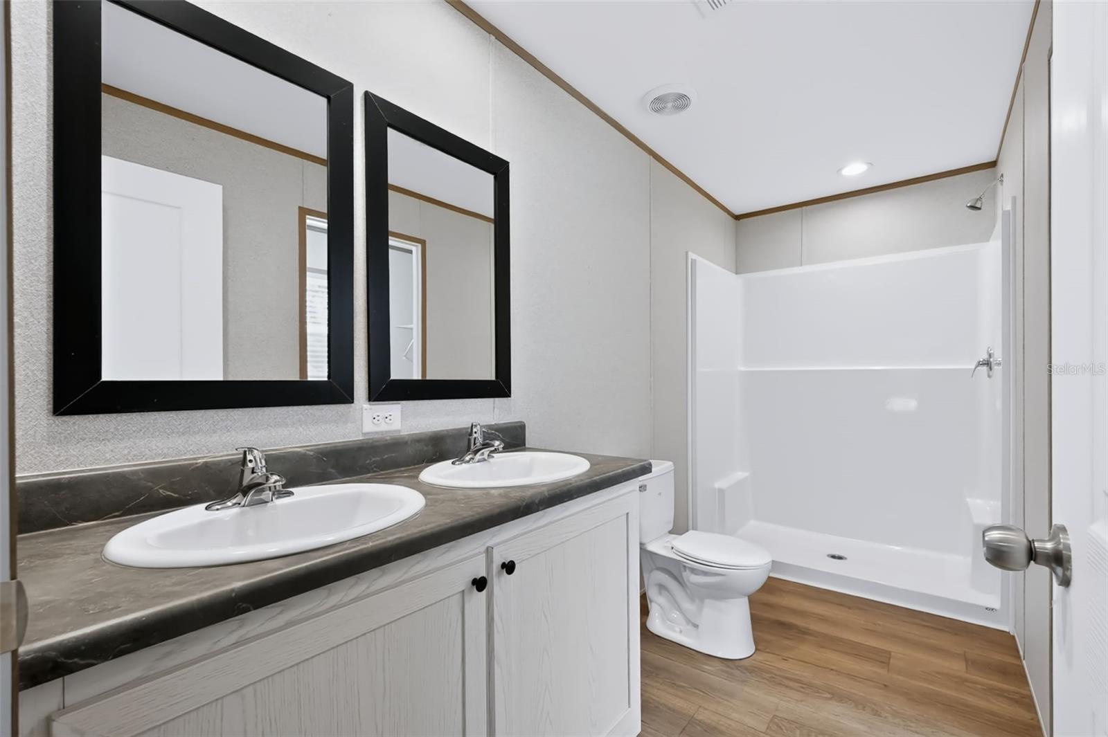 Primary Bathroom - 9638 FARGO DR, HUDSON