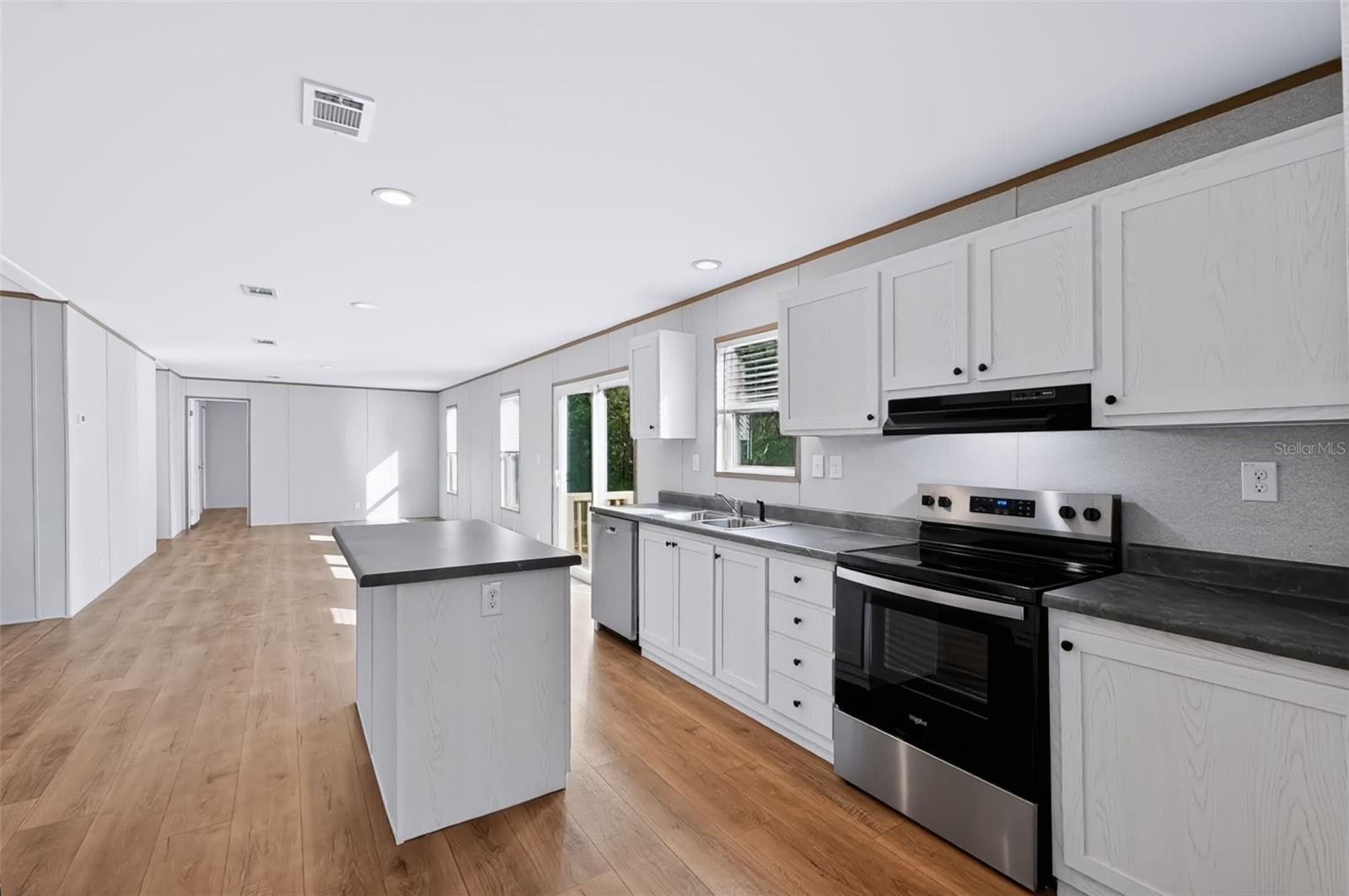 Kitchen - 9638 FARGO DR, HUDSON