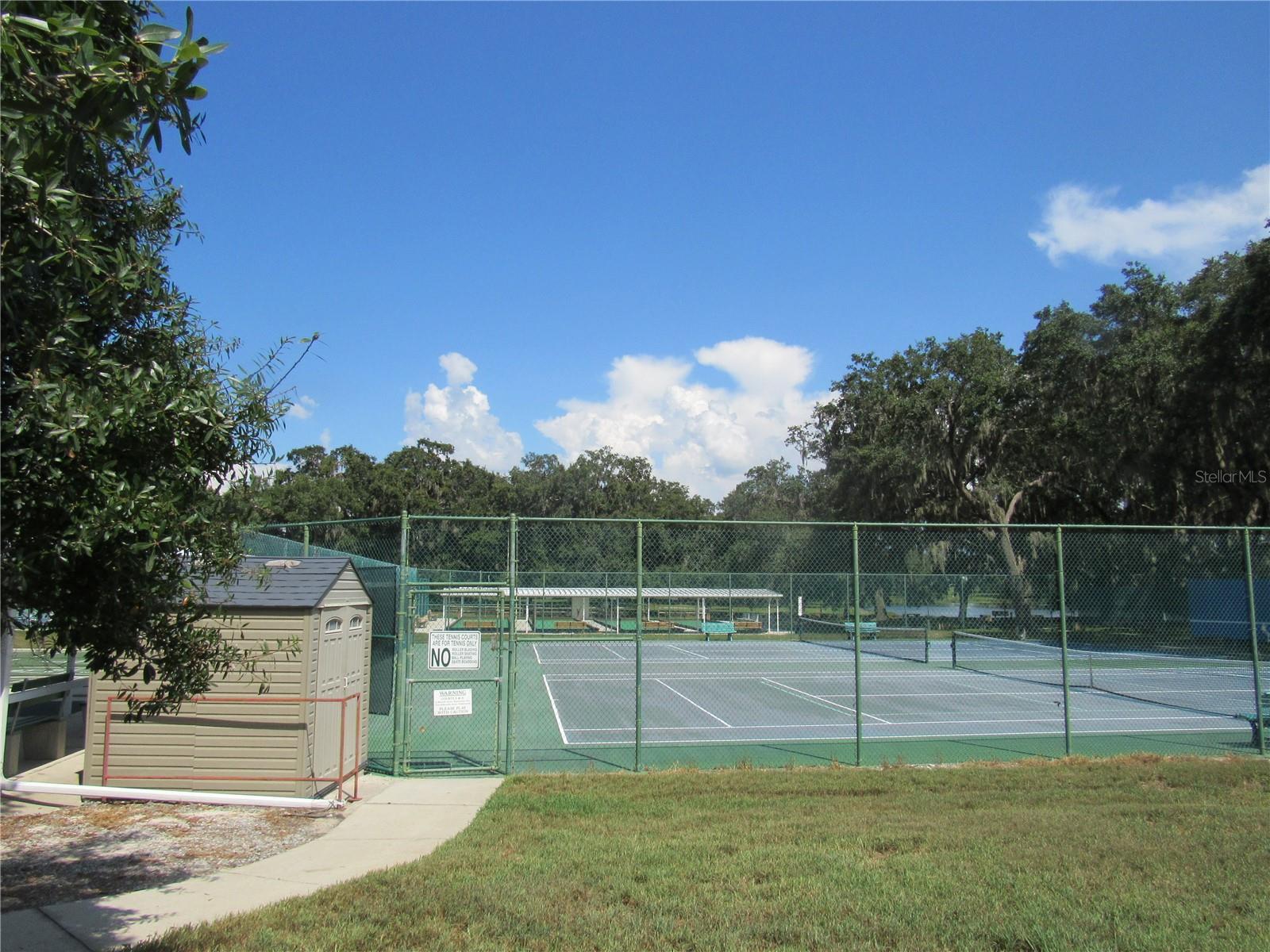 Courts - 5546 ROSEWALL, LEESBURG