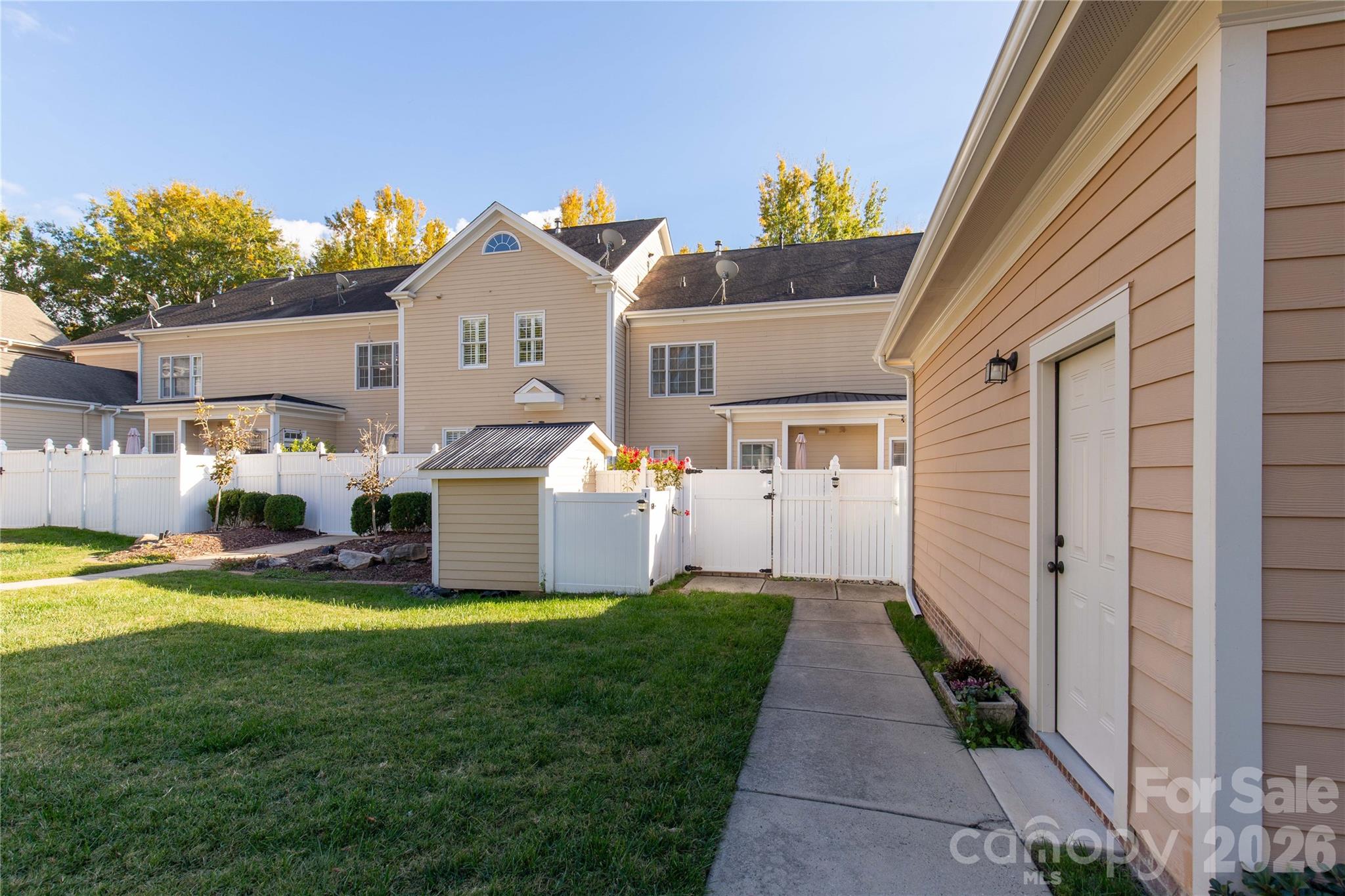 Townhouse at 1732 First Baxter Crossing, Fort Mill, photo 36 of 37
