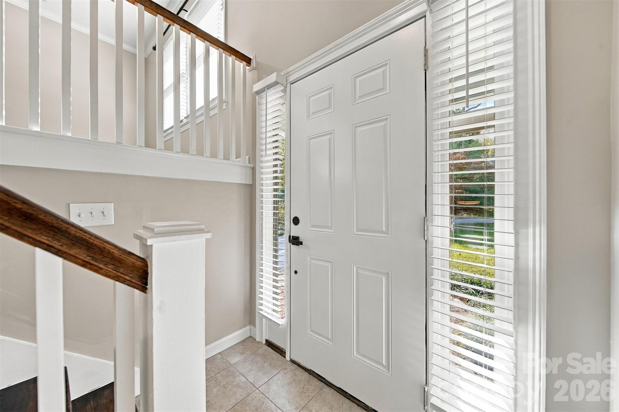 Single Family Residence at 93 Mountain Oak Lane, Hickory, photo 4 of 40