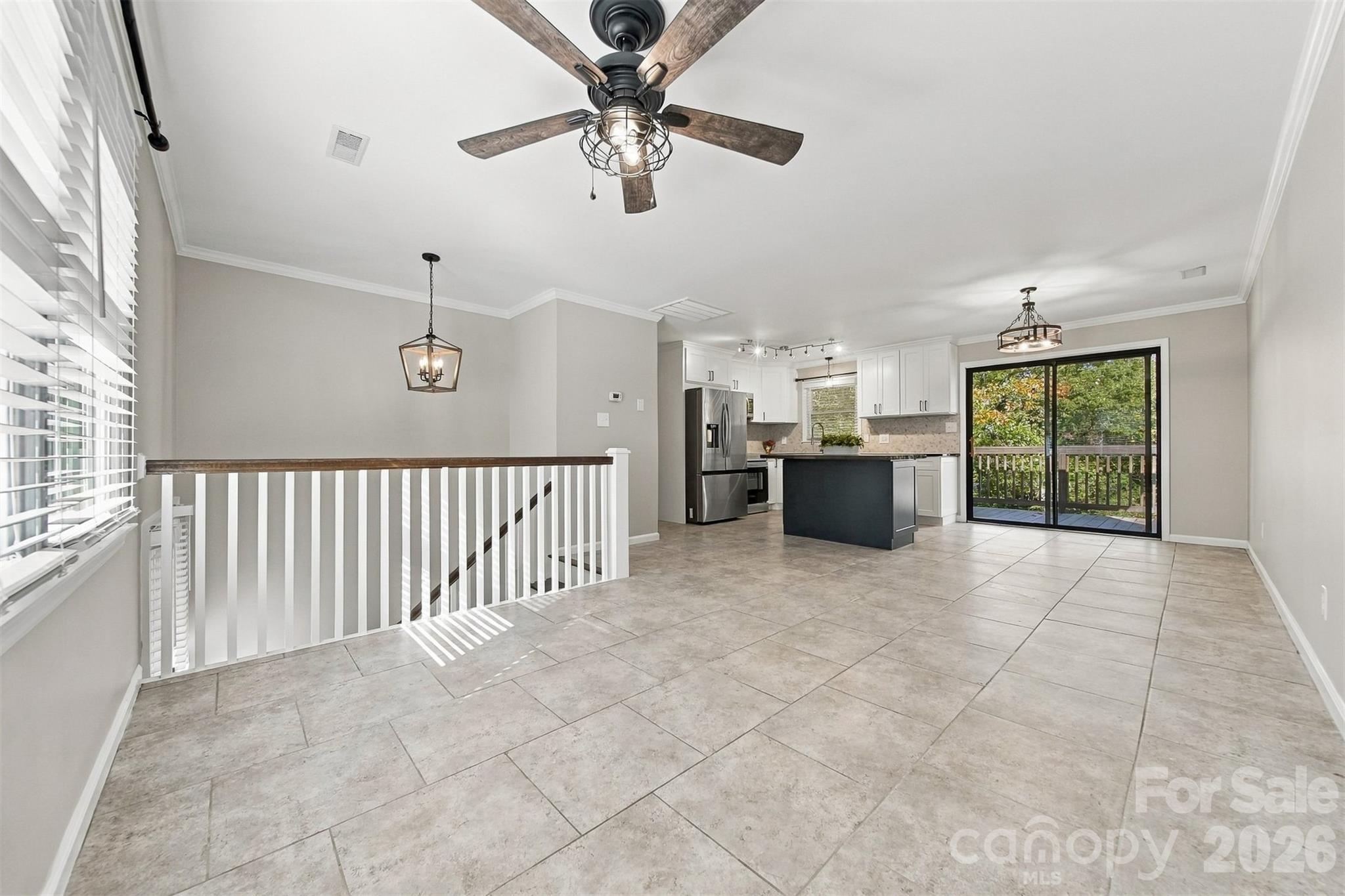 Single Family Residence at 93 Mountain Oak Lane, Hickory, photo 5 of 40