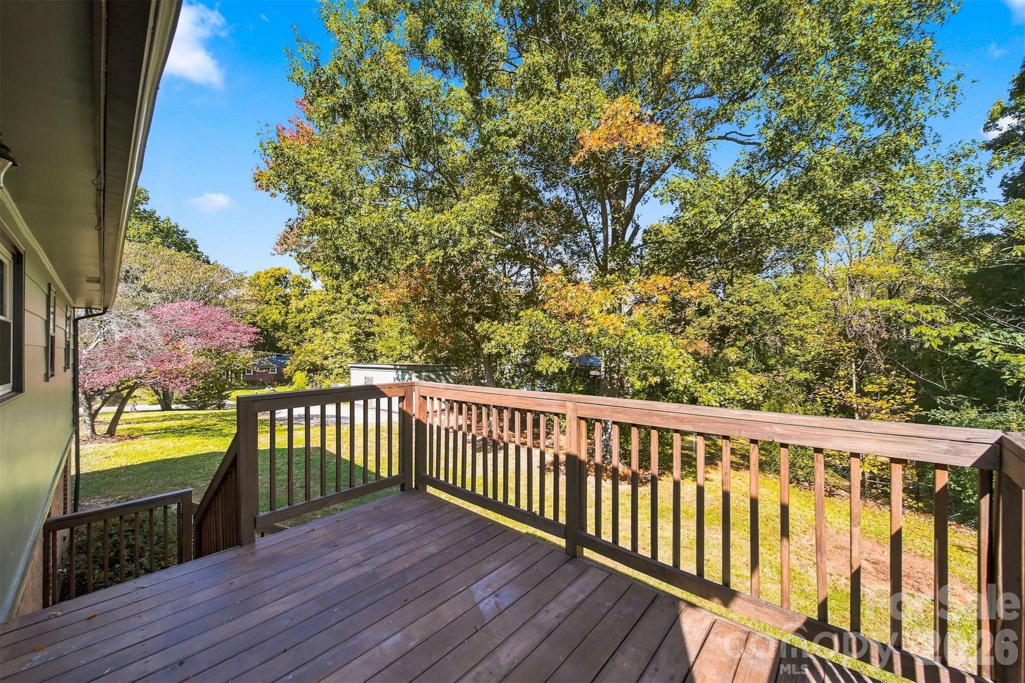 Single Family Residence at 93 Mountain Oak Lane, Hickory, photo 10 of 40
