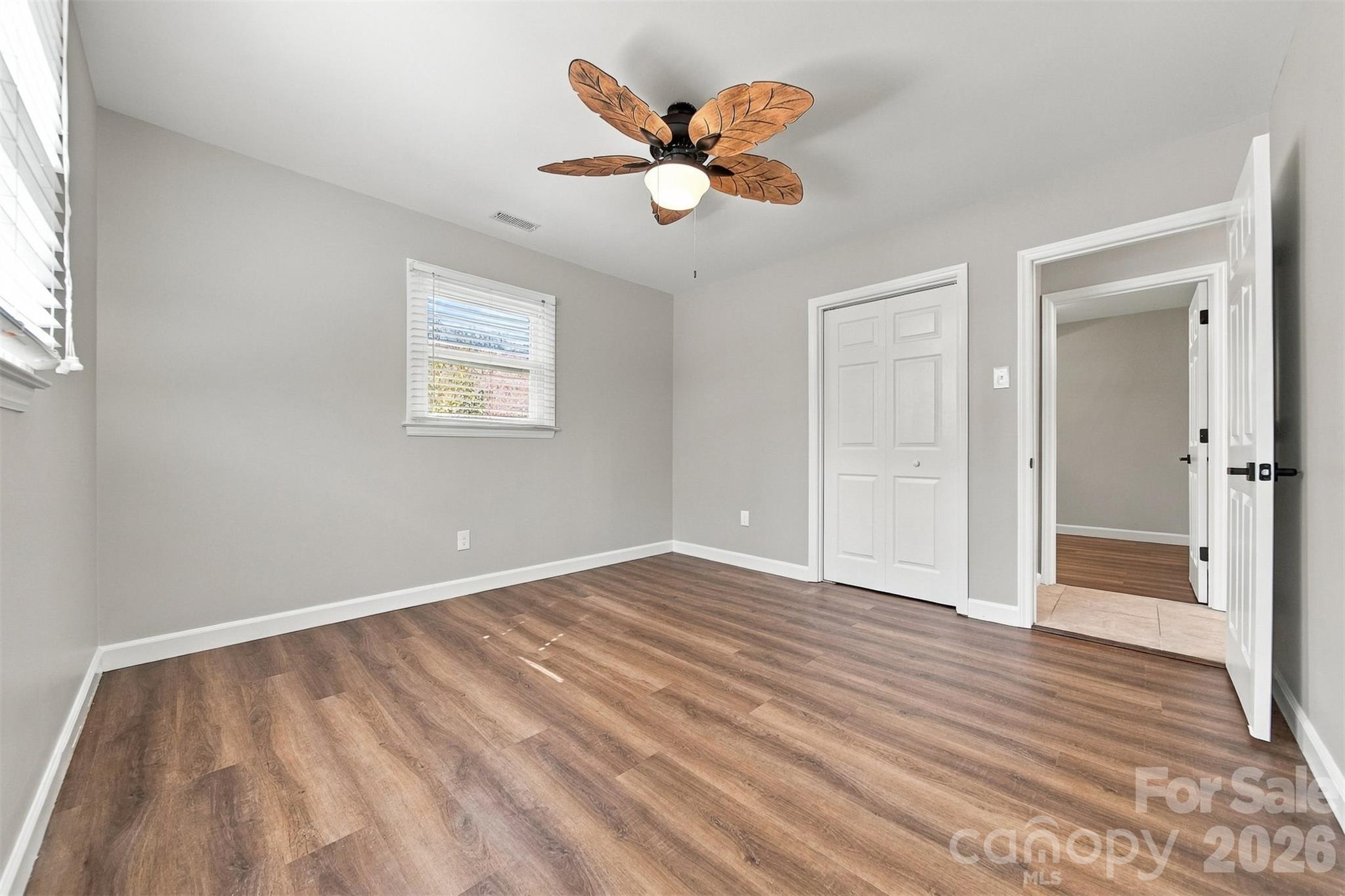 Single Family Residence at 93 Mountain Oak Lane, Hickory, photo 19 of 40