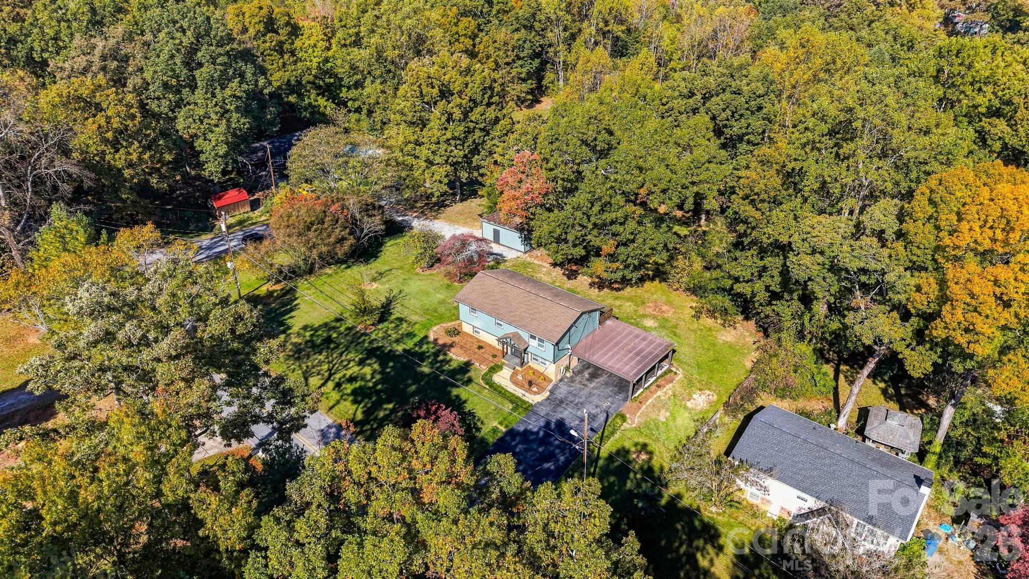 Single Family Residence at 93 Mountain Oak Lane, Hickory, photo 38 of 40