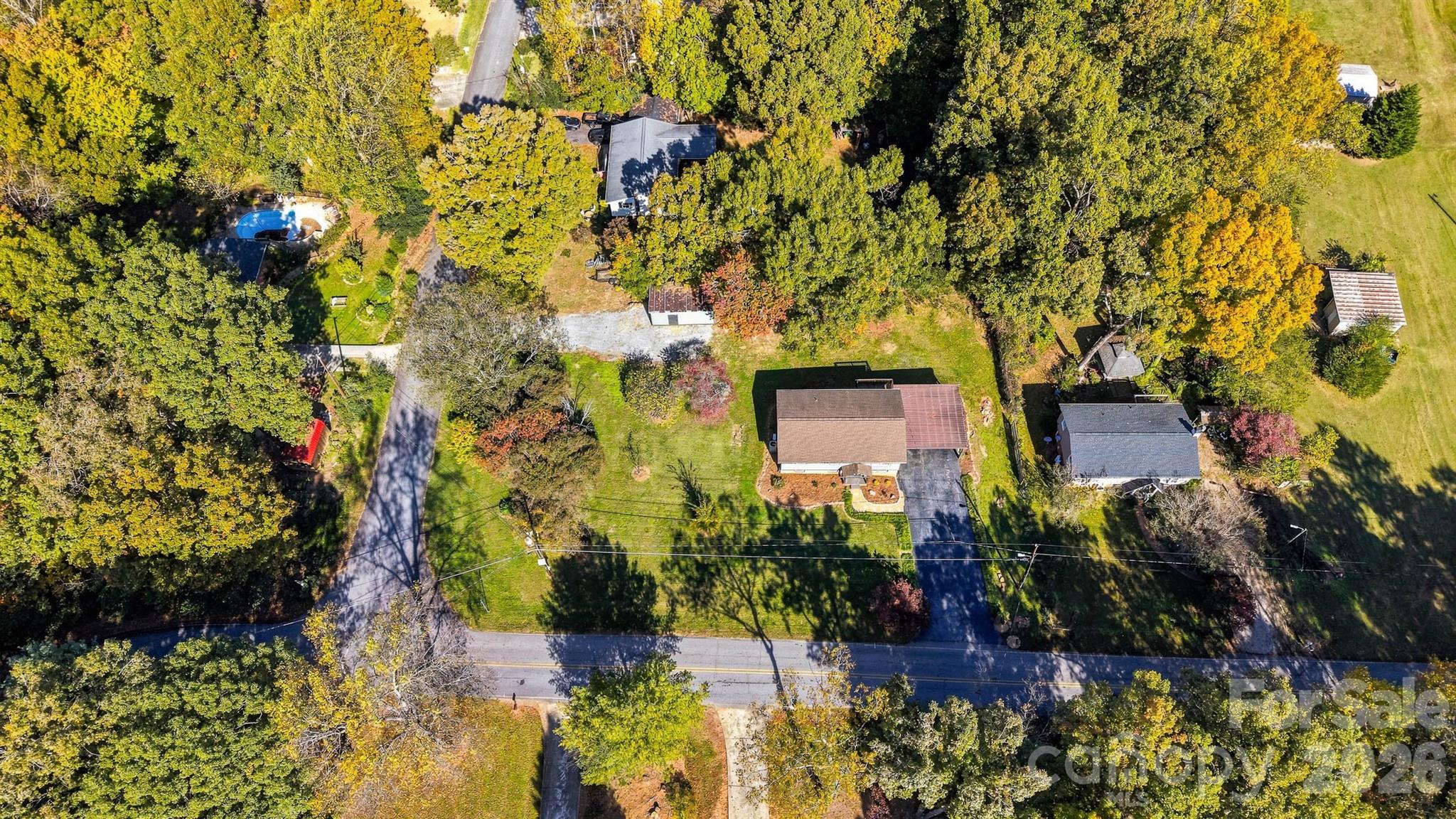 Single Family Residence at 93 Mountain Oak Lane, Hickory, photo 39 of 40