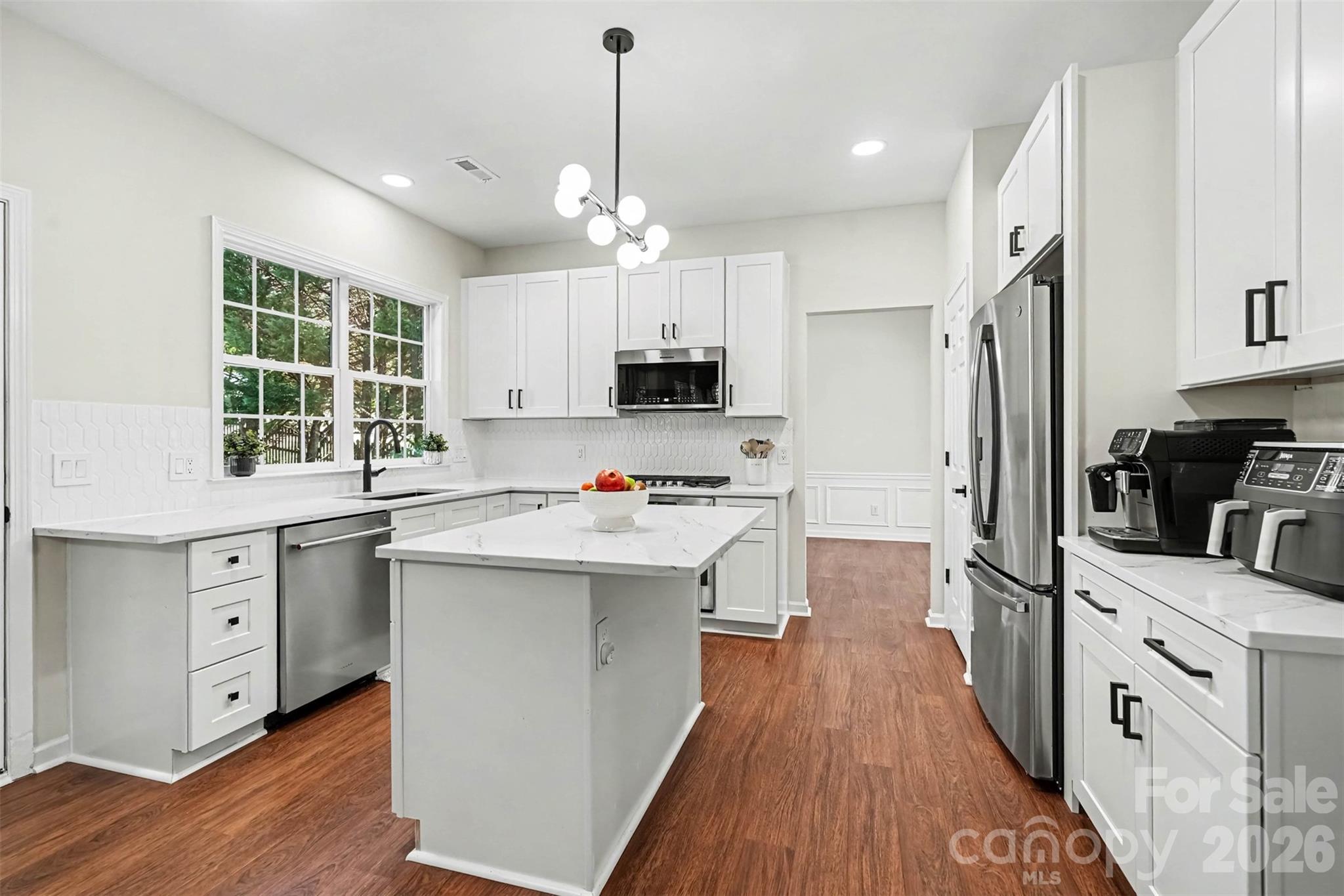 Single Family Residence at 9144 Linden Tree Lane, Charlotte, photo 7 of 22