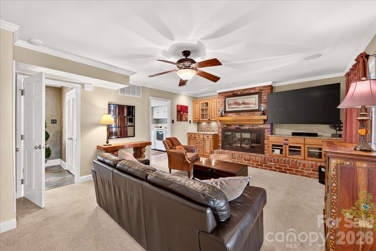 Single Family Residence at 6532 Tall Oaks Trail, Charlotte, photo 6 of 44