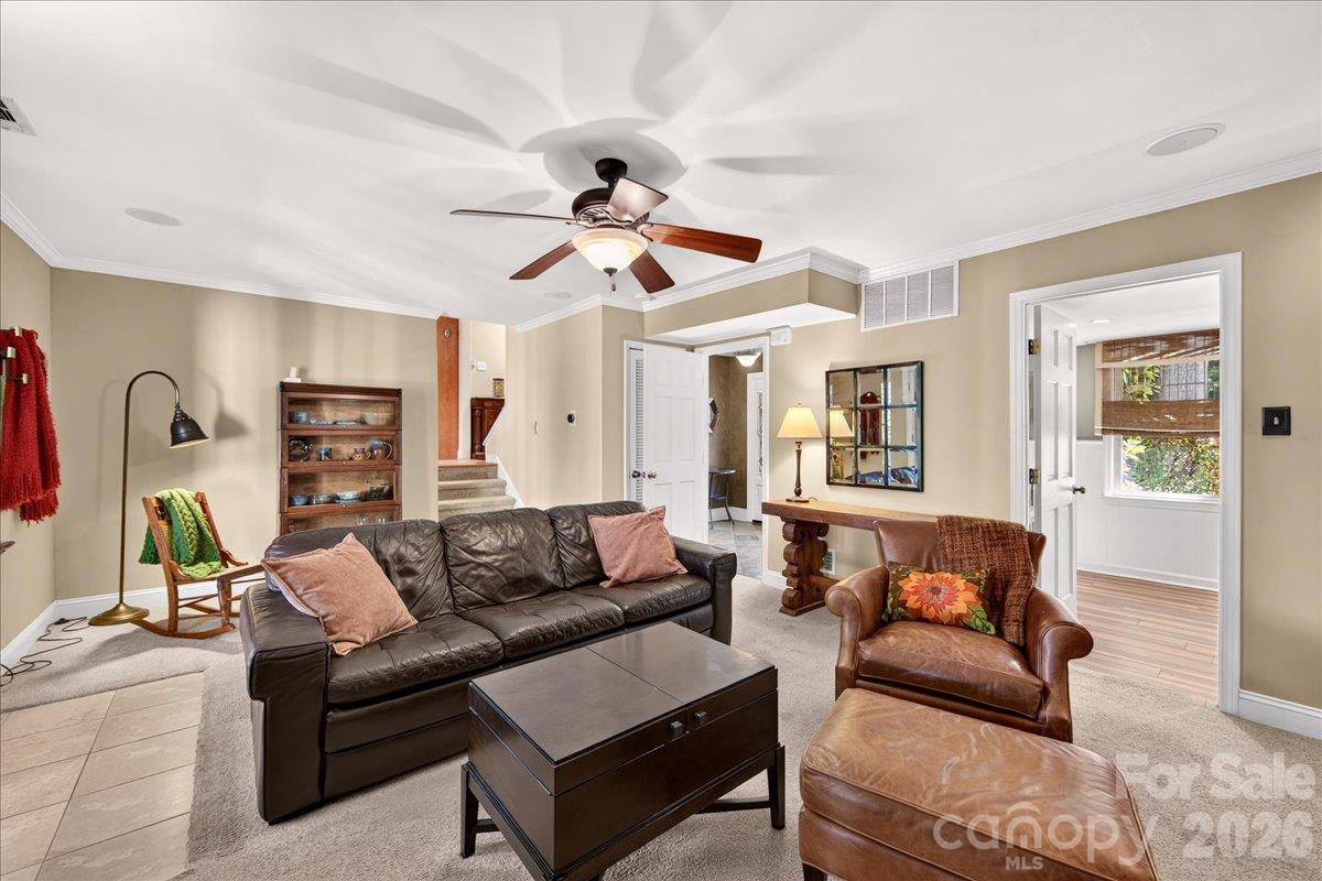Single Family Residence at 6532 Tall Oaks Trail, Charlotte, photo 10 of 44