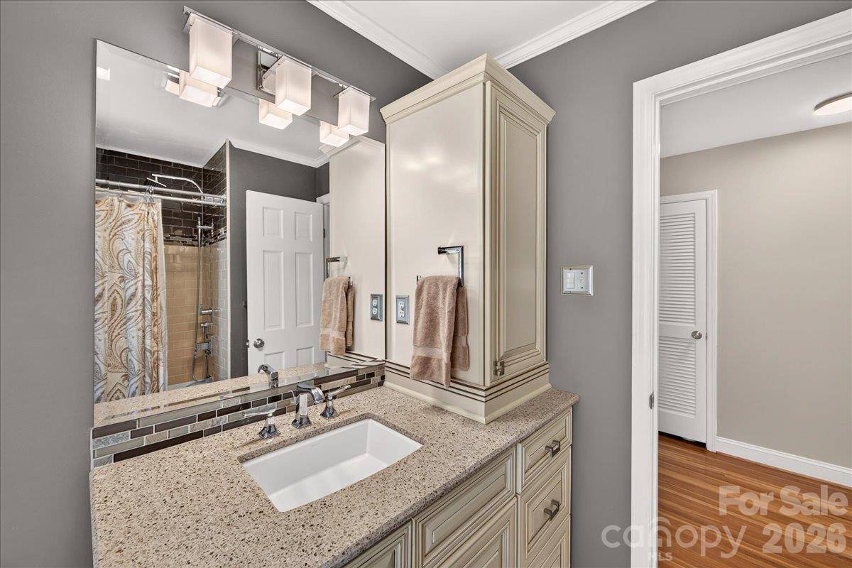 Single Family Residence at 6532 Tall Oaks Trail, Charlotte, photo 33 of 44