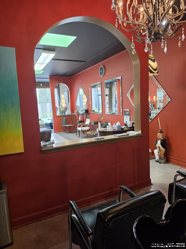 Commercial at 16 East 10th St, Roanoke Rapids NC 27870, photo 2 of 7