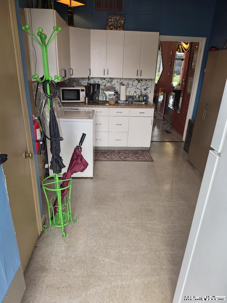 Commercial at 16 East 10th St, Roanoke Rapids NC 27870, photo 5 of 7