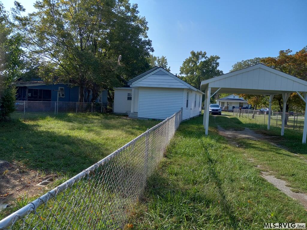 Residential/Vacation at 1020 W 8th St, Roanoke Rapids NC 27870, photo 2 of 8