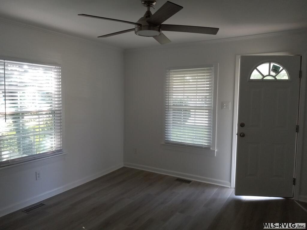 Residential/Vacation at 1020 W 8th St, Roanoke Rapids NC 27870, photo 6 of 8