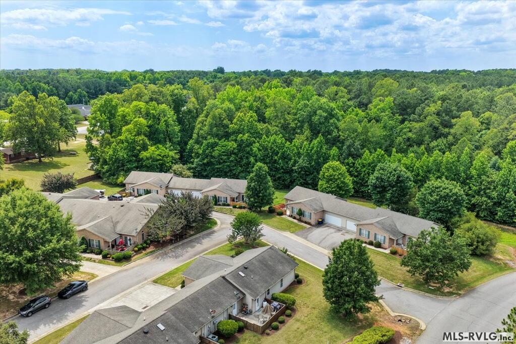Townhouse/Condo at 220 Beaver Creek Dr., South Hill VA 23970, photo 2 of 41