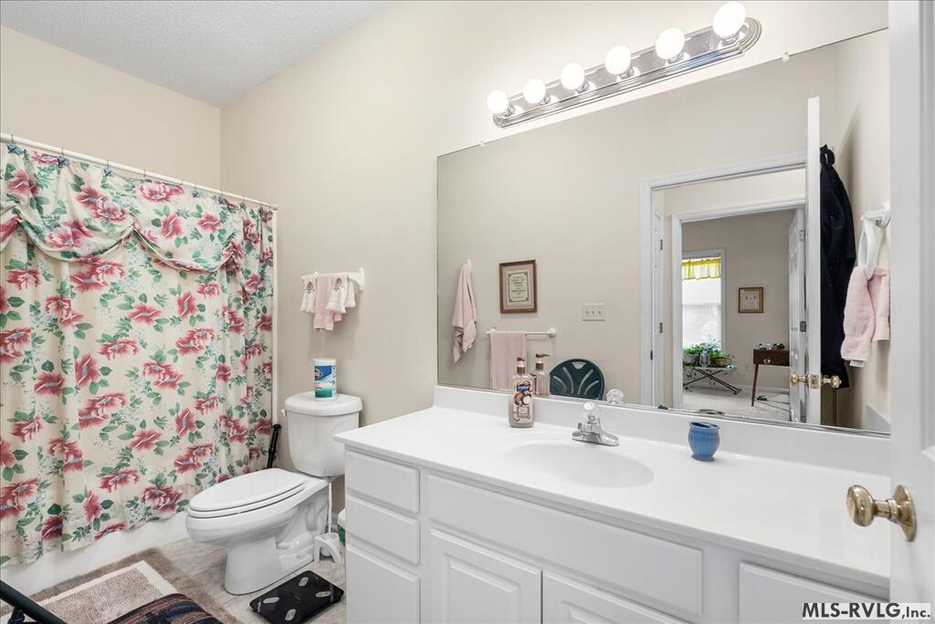 Townhouse/Condo at 220 Beaver Creek Dr., South Hill VA 23970, photo 24 of 41