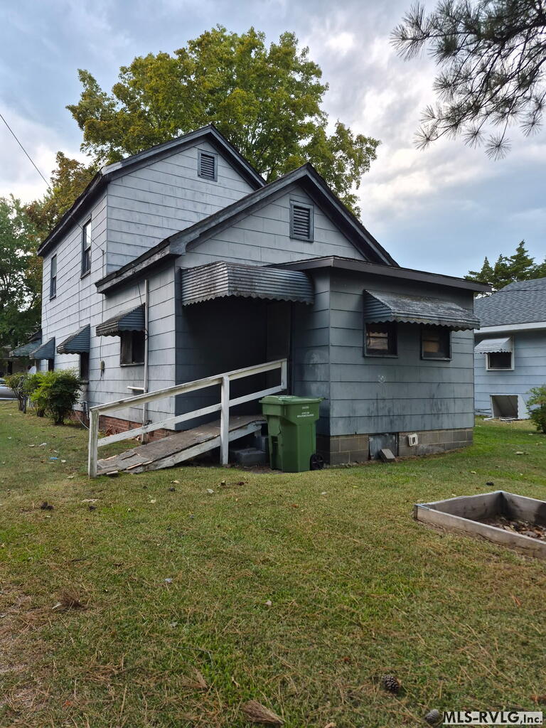 Residential/Vacation at 314 Madison St, Roanoke Rapids NC 27870, photo 3 of 8