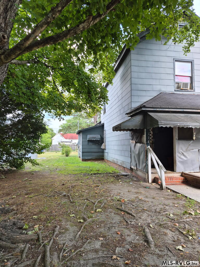 Residential/Vacation at 314 Madison St, Roanoke Rapids NC 27870, photo 5 of 8