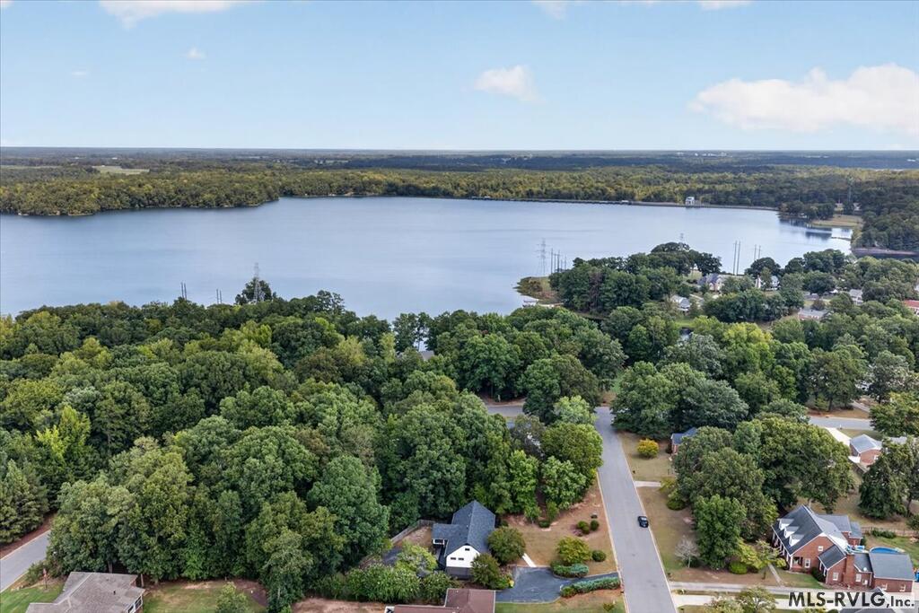 Residential/Vacation at 103 Landfall Court, Roanoke Rapids NC 27870, photo 4 of 48