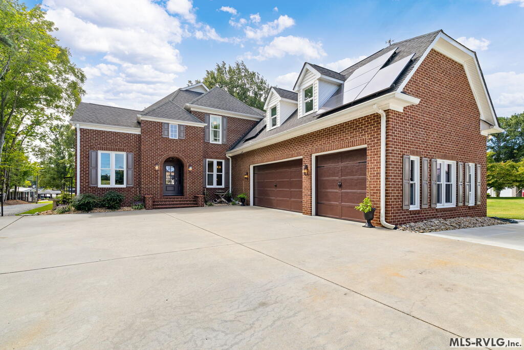 Residential/Vacation at 341 Piney Point Circle, Bracey VA 23919, photo 6 of 96