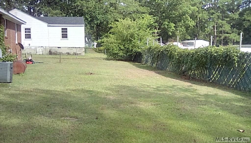 Residential/Vacation at 1511 4th Ave, Roanoke Rapids NC 27870, photo 2 of 4