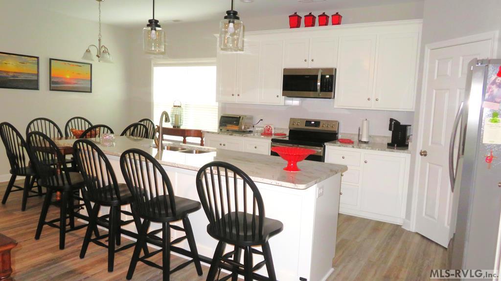 Townhouse/Condo at 107 Savannah Circle, Roanoke Rapids NC 27870, photo 11 of 41