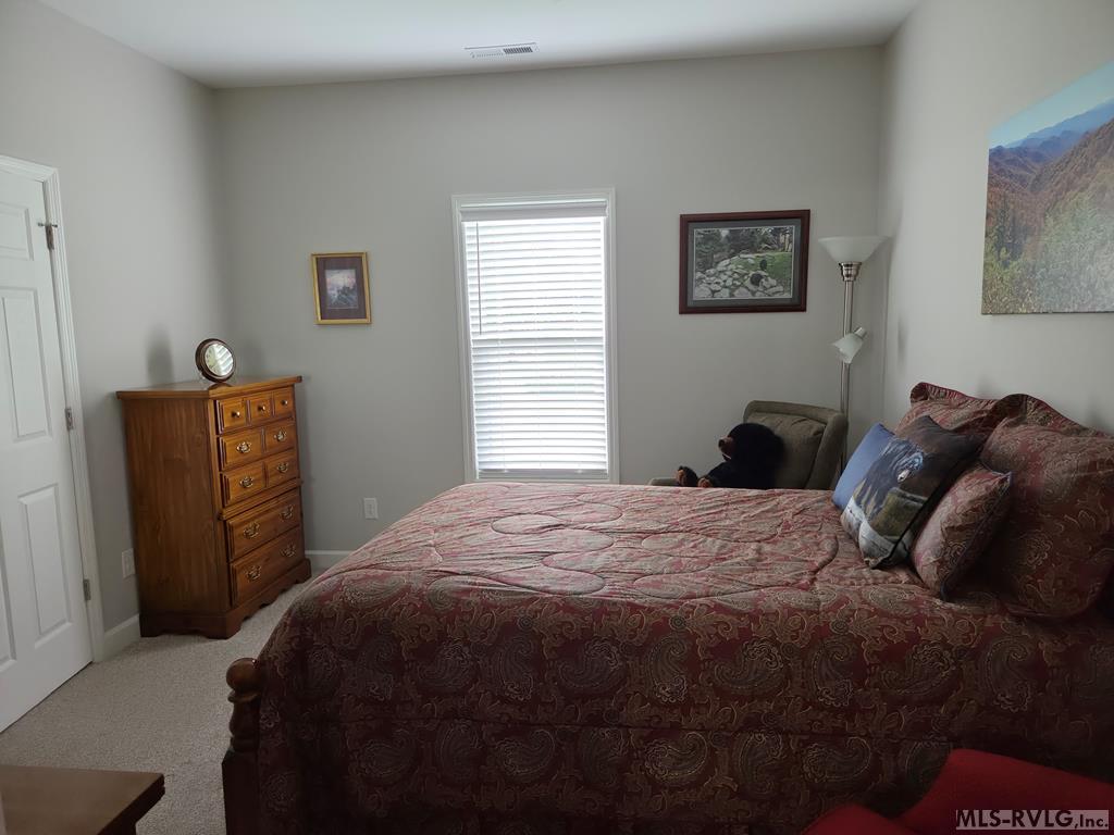 Townhouse/Condo at 107 Savannah Circle, Roanoke Rapids NC 27870, photo 22 of 41