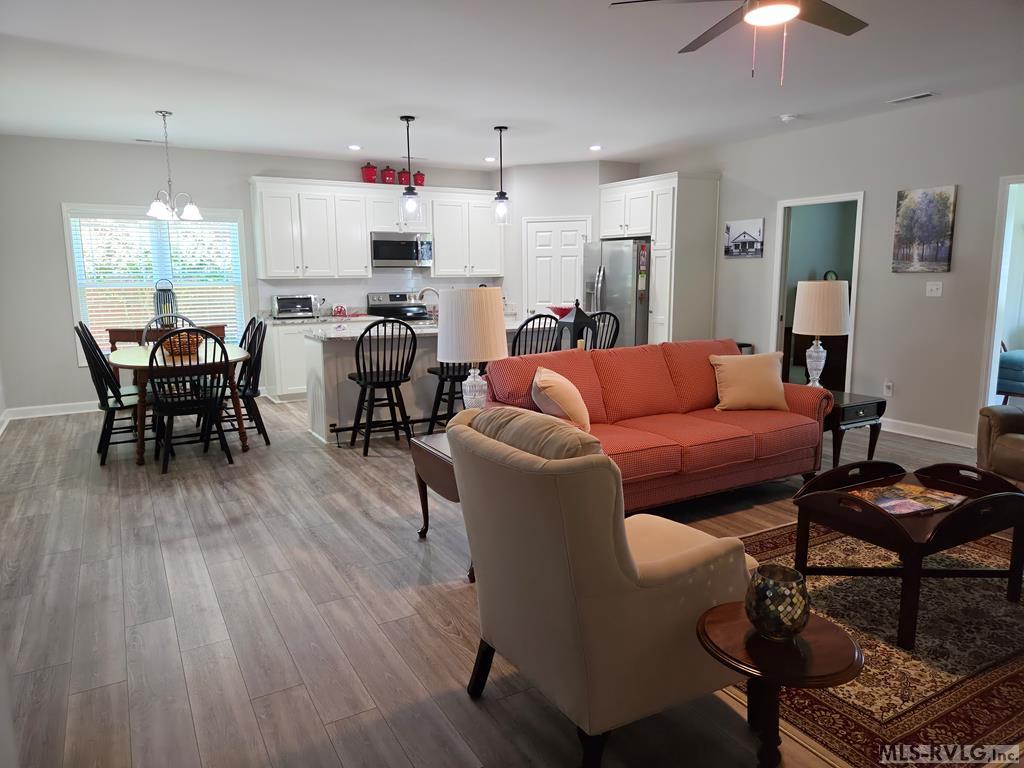 Townhouse/Condo at 107 Savannah Circle, Roanoke Rapids NC 27870, photo 3 of 41