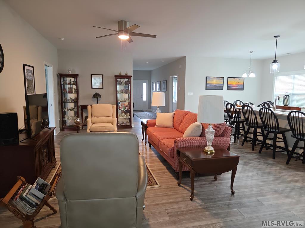 Townhouse/Condo at 107 Savannah Circle, Roanoke Rapids NC 27870, photo 5 of 41