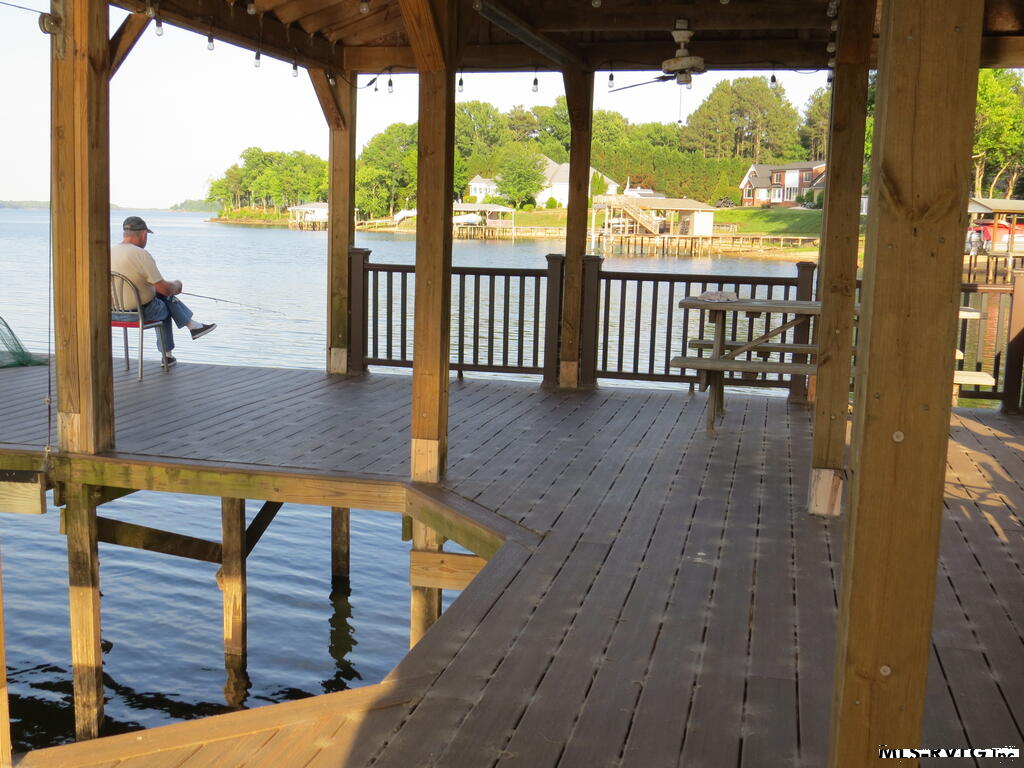 BOATHOUSE DECK - 40 Anchor Court, Roanoke Rapids NC 27870