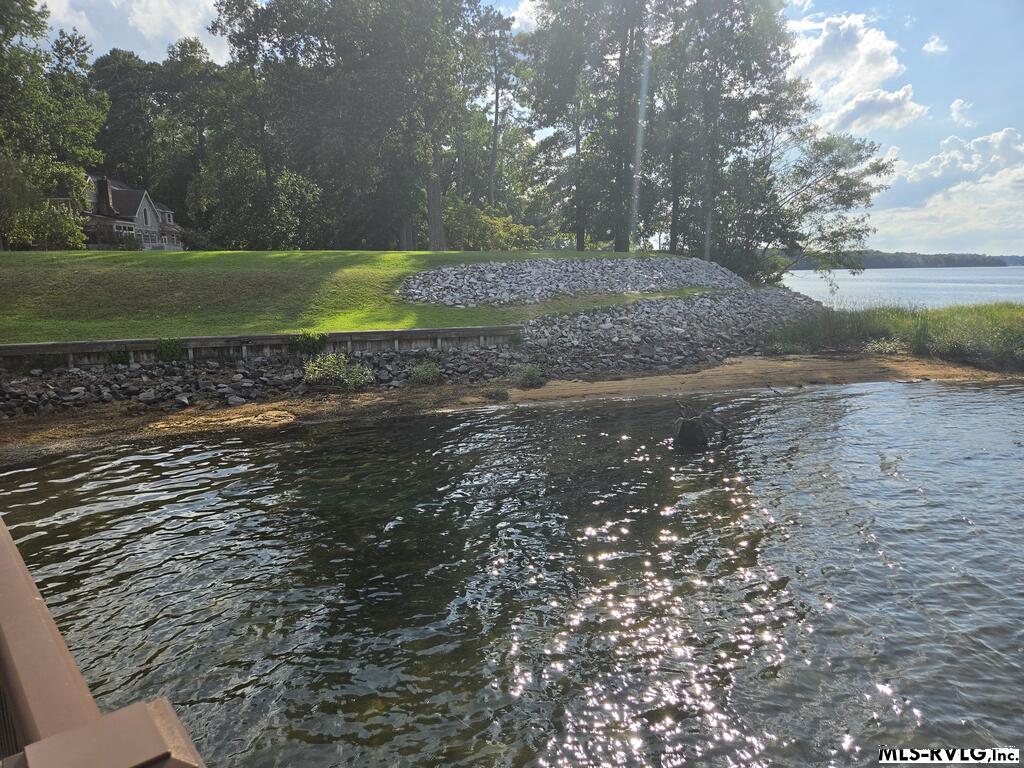 SANDY SHORE/RIP RAP B - 40 Anchor Court, Roanoke Rapids NC 27870