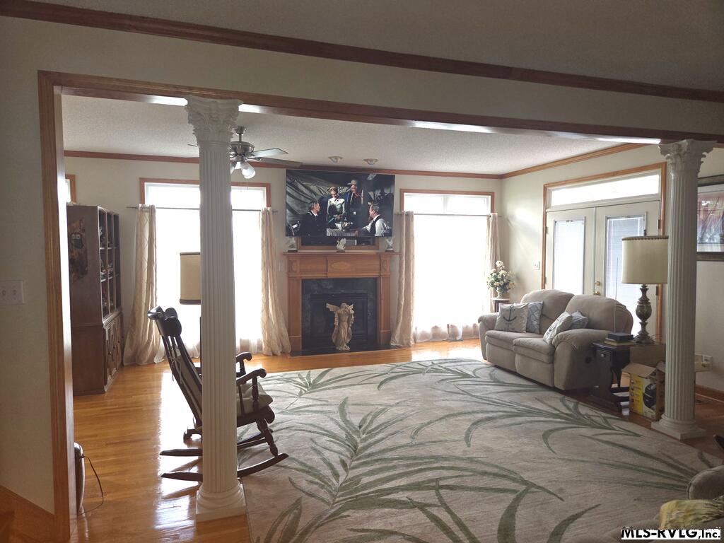 FAMILY ROOM A - 40 Anchor Court, Roanoke Rapids NC 27870