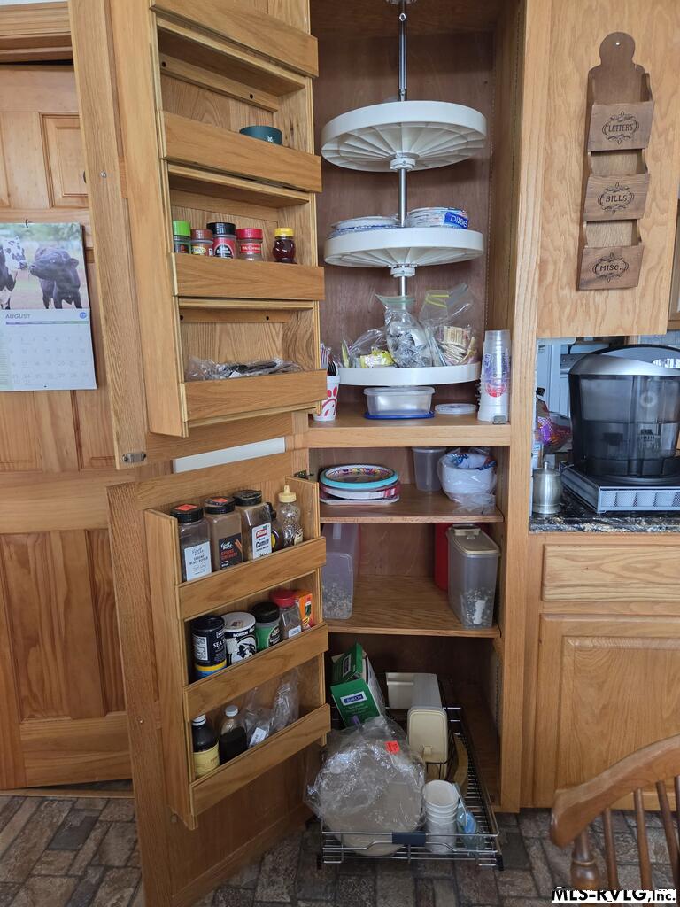 KICTHEN CUSTOME CABINET - 40 Anchor Court, Roanoke Rapids NC 27870