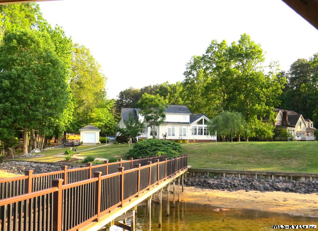 WALKWAY TO BOATHOUSE/SANDY BEACH - 40 Anchor Court, Roanoke Rapids NC 27870