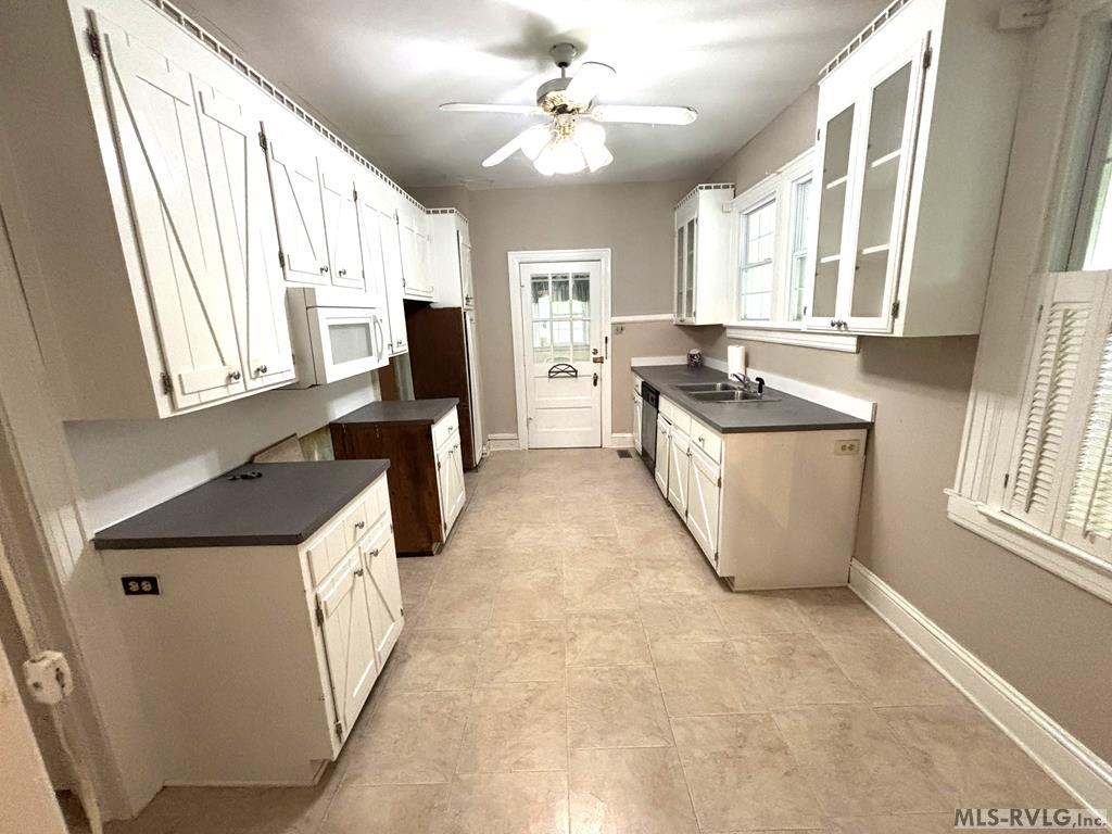 Residential/Vacation at 1117 Hamilton Street, Roanoke Rapids NC 27870, photo 2 of 39