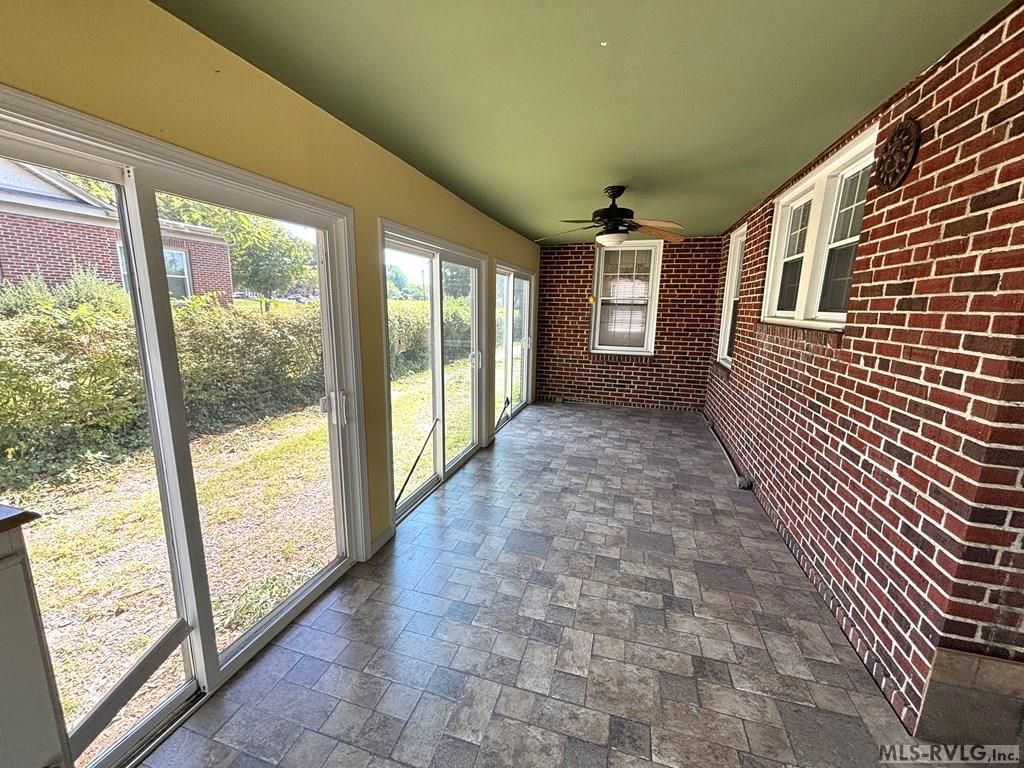 Sunroom - 1117 Hamilton Street, Roanoke Rapids NC 27870
