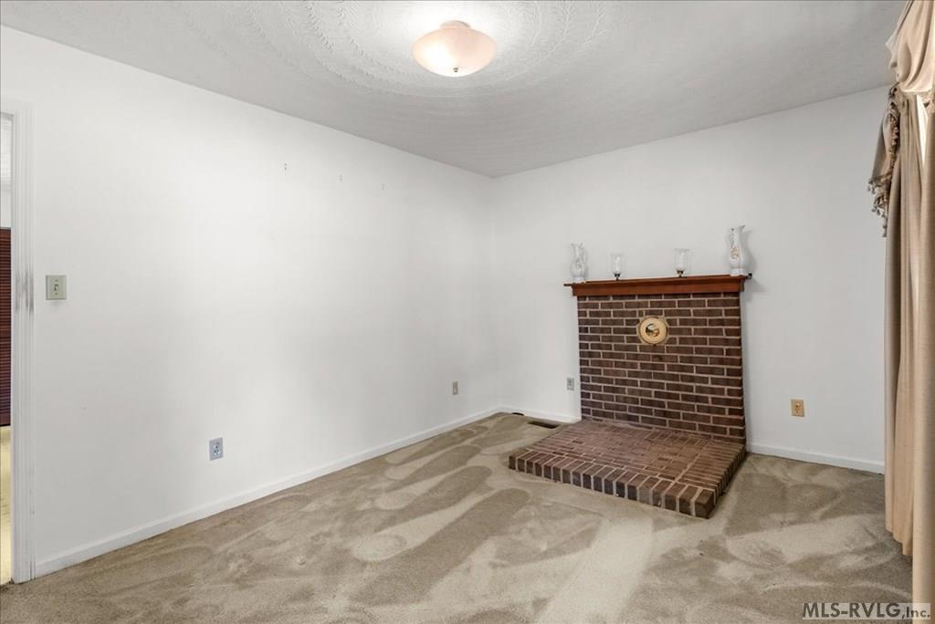 Residential/Vacation at 311 Farley Circle, Roanoke Rapids NC 27870, photo 10 of 27