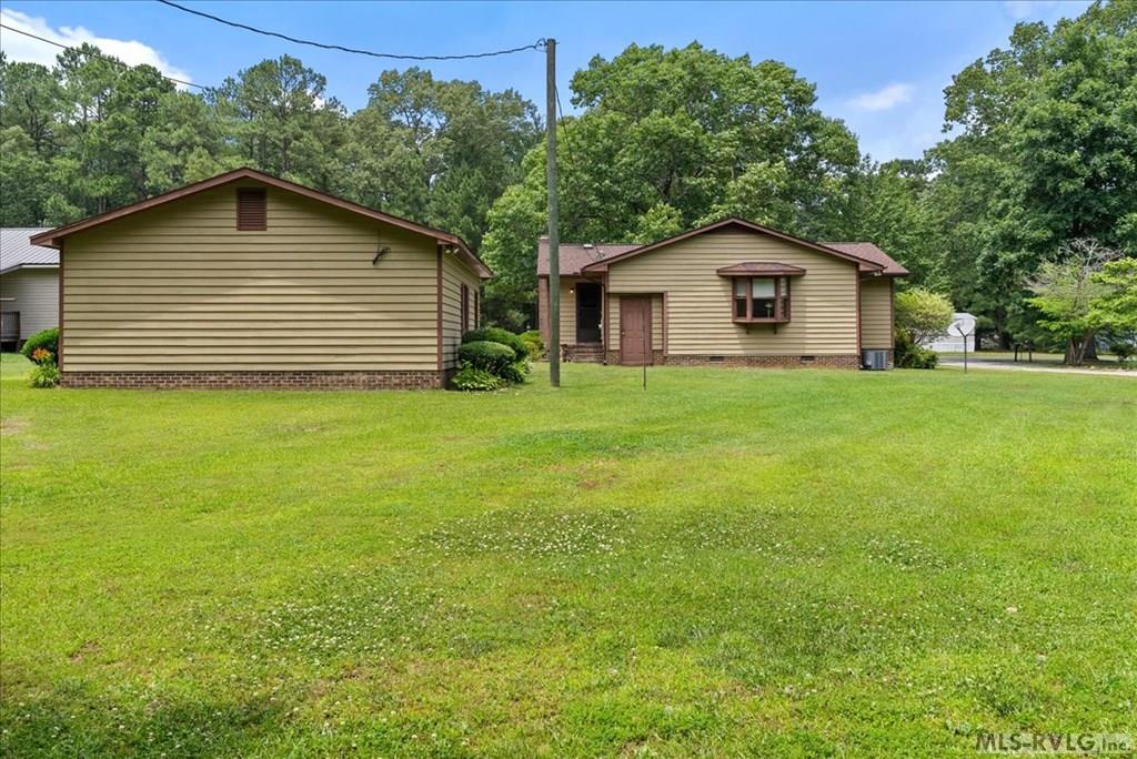 Residential/Vacation at 311 Farley Circle, Roanoke Rapids NC 27870, photo 5 of 27
