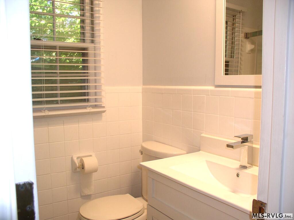 Residential/Vacation at 1818 Brookrun Road, Henderson NC 27536, photo 17 of 47