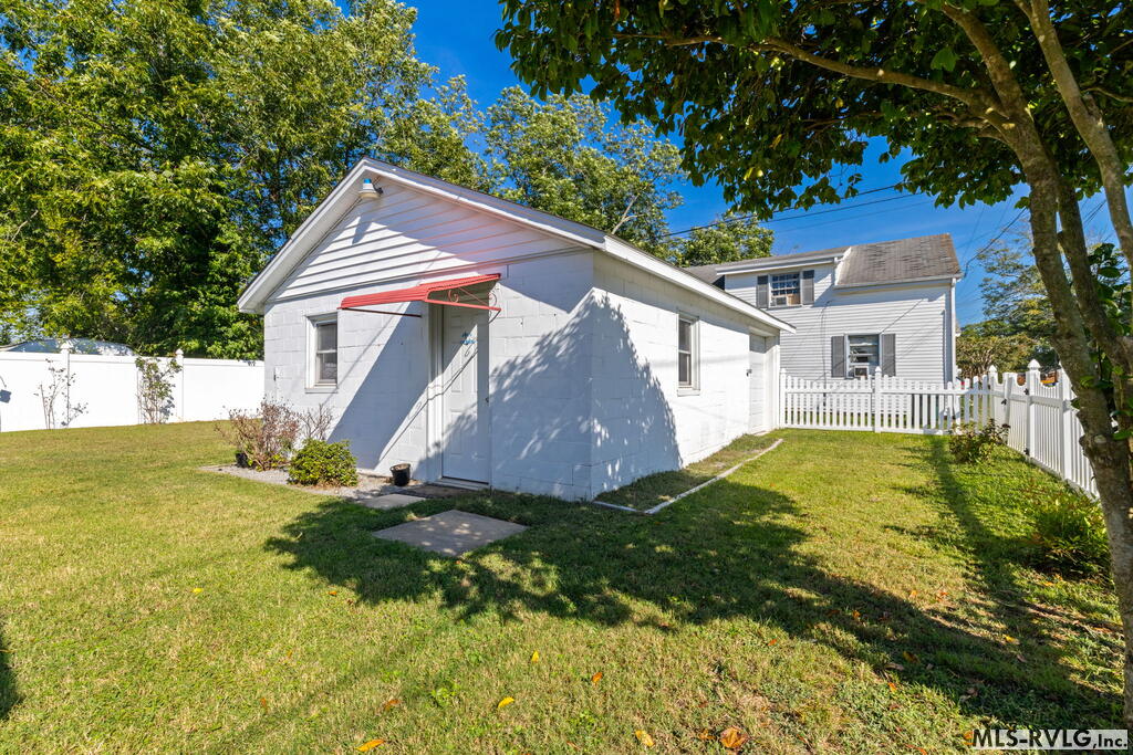 Residential/Vacation at 1220 Washington St, Roanoke Rapids NC 27870, photo 29 of 39