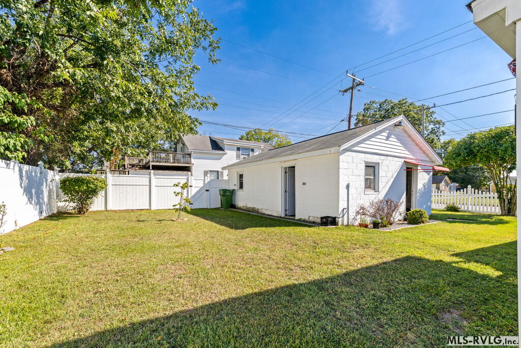 Residential/Vacation at 1220 Washington St, Roanoke Rapids NC 27870, photo 32 of 39