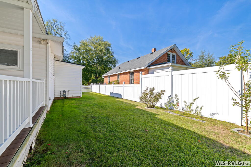 Residential/Vacation at 1220 Washington St, Roanoke Rapids NC 27870, photo 35 of 39