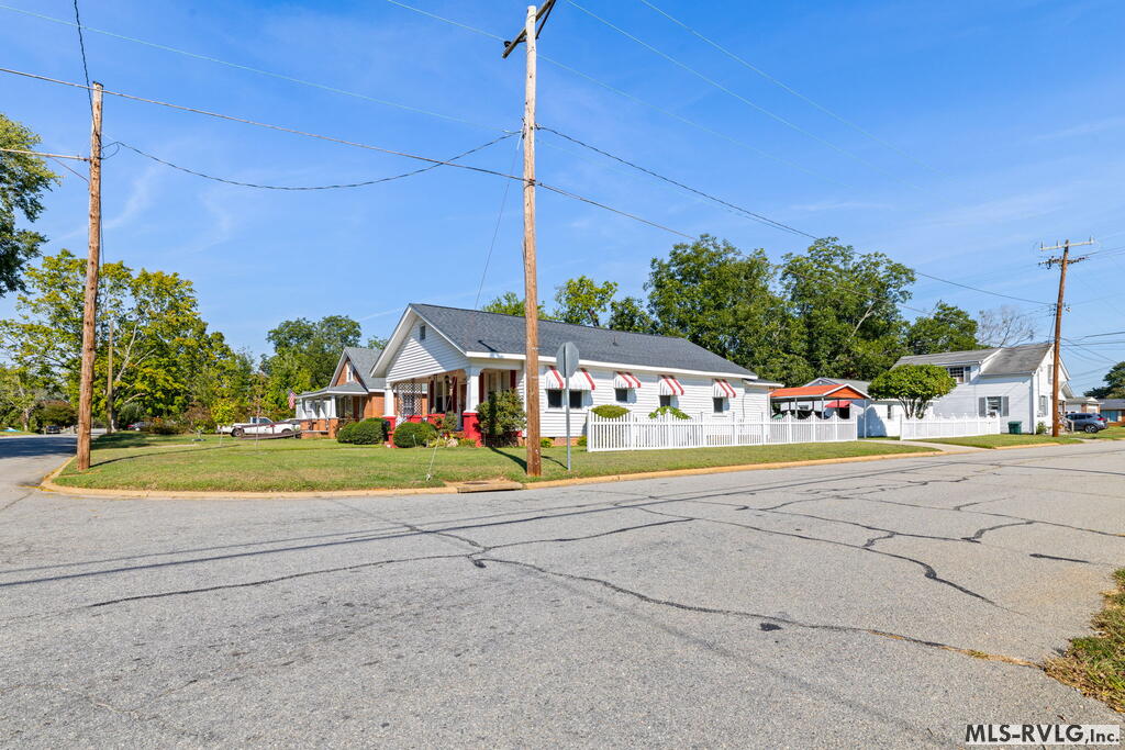 Residential/Vacation at 1220 Washington St, Roanoke Rapids NC 27870, photo 37 of 39