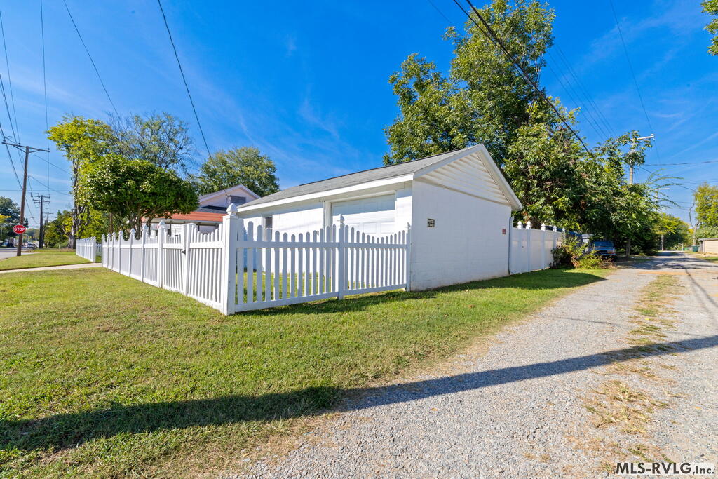 Residential/Vacation at 1220 Washington St, Roanoke Rapids NC 27870, photo 38 of 39