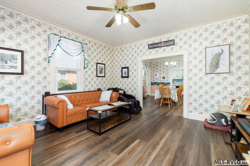 Residential/Vacation at 1220 Washington St, Roanoke Rapids NC 27870, photo 6 of 39